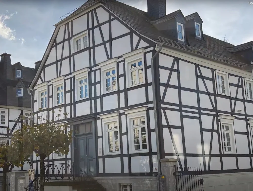 Ich suche eine 24 Stunden Betreuung in Neheim.